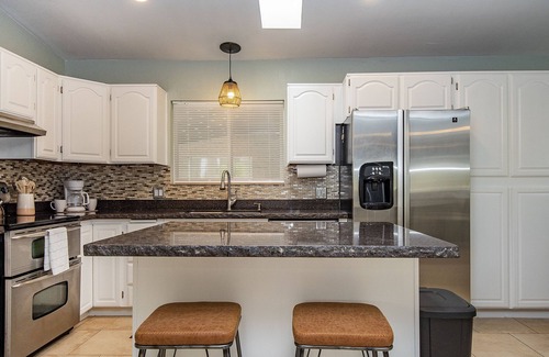 Tucson House | Tucson's Swim and Golf paradise!