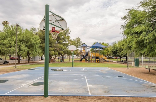 Tucson House | Tucson's Swim and Golf paradise!