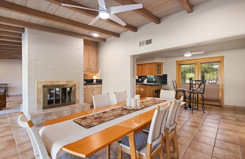 Oro Valley Estates House | @TucsonMuralHouse w/pool & hot tub on golf course