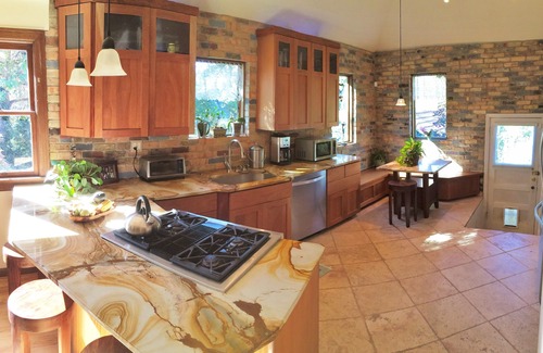 Lower Avenues House | Tudor in the Downtown Historic District 6Br Home