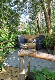 Almere Bed & Breakfast | Tuinhuisje in het groen