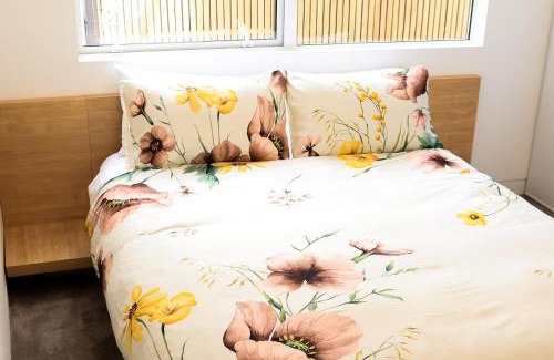 Northcote Apartment | Tuis Nest Auckland NZ