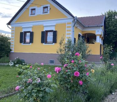Kercaszomor Apartment | Tulipán Vendégház Kercaszomor