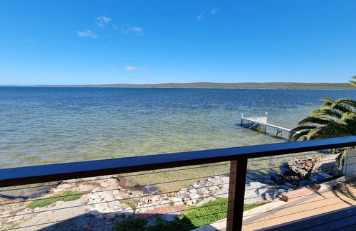 Tulka House | Tulka Waterfront Holiday Home