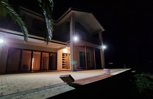 Tulka House | Tulka Waterfront Holiday Home