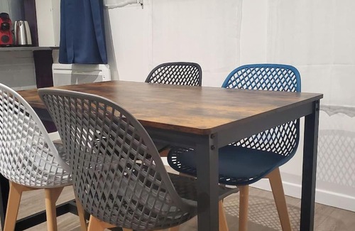 Osny Apartment | Tulsa Home - Appartement 2 chambres, Charmant et moderne avec terrasse privée