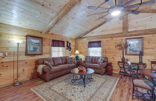 Tumbling Shoals House | Tumbling Shoals Cabin Near Greers Ferry Lake!