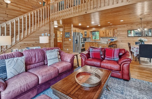 Morganton Cabin | Tumnus Ridge - Mountain View | Super Dog Friendly | Hot tub | Fire Pit