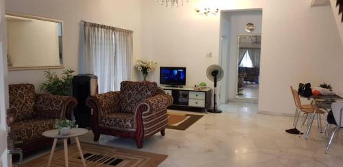 Rawang House | Tun Perak Homestay