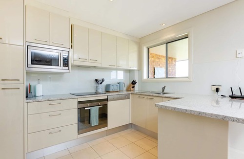 Tuncurry Apartment | Tuncurry Tides overlooking the lake.