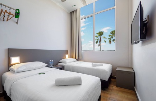 Kota Kinabalu Hotel | Tune Hotels - 1 Borneo, Kota Kinabalu