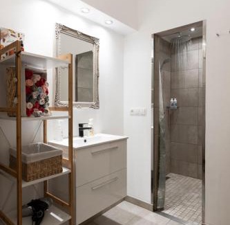 Laugarbakki Apartment | Túnfífill Guesthouse - free hot tub and sauna, cozy and quiet