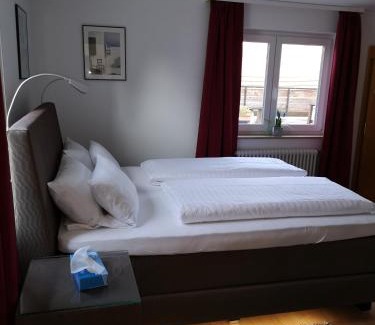 Freiburg im Breisgau Hotel | Tuniberg Restaurant Hotel