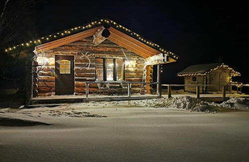 Utsjoki Apartment | Tunturikelo - beautiful log cottage in the Fells