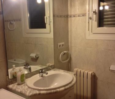 Sant Joan de Les Abadesses Apartment | Turisme Rural El Janpere