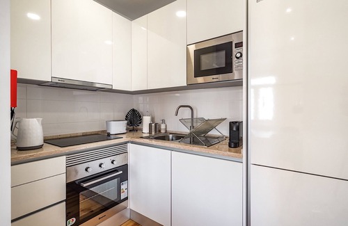 Penha de Franca House | Turmeric Apartment, WiFi, Lisbon !New!