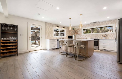 Cape Saint Claire House | Turning Point on The Little Magothy- Large Private Estate, sleeps 18 Comfortably