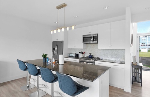 Ottawa Condo | Turtle Cove 2 Bed 2 Bath