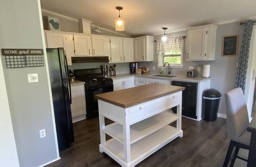 Lewiston House | Turtle Cove Summary: