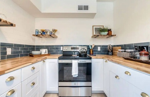 Menlo Park House | Turtle Dove Duplex, All new 2BR home 1.5 mi. to DT