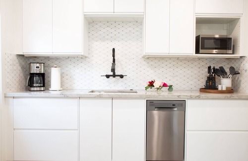 Del Mar House | Turtle Retreat - Easy 2 minute walk to the Ocean!
