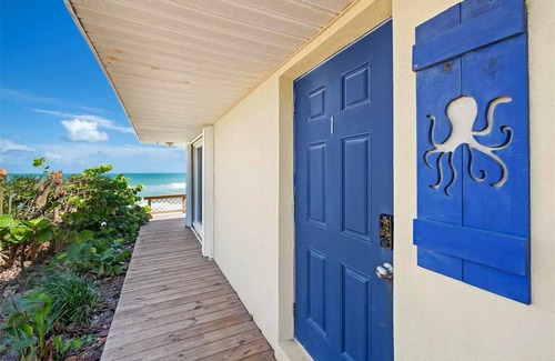 Melbourne Beach Apartment | TURTLE'S EGGS BEACH FRONT UNIT#1