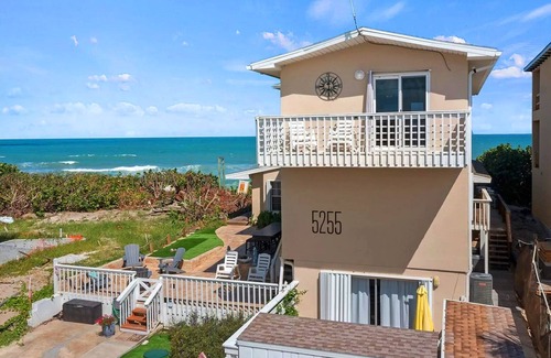 Melbourne Beach Apartment | Turtle's Eggs Beach Front Unit# 03