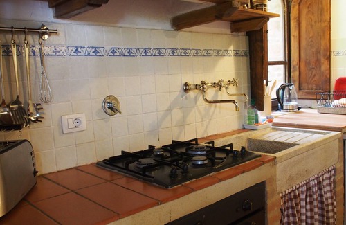 Gaiole in Chianti Apartment | Tuscan apt. magnificent panorama, pure nature, relaxation, private pool, WiFi