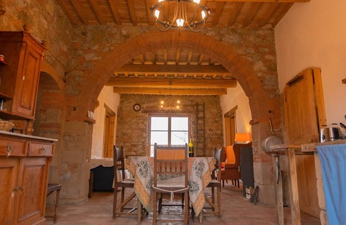 Gavorrano House | Tuscan barn with terrace + large living-dining area