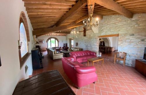 Chianni House | Tuscan Farm Home Retreat