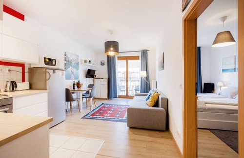 Ferencvaros Apartment | Tuscany Garden Budapest - Balcony and FREE Garage