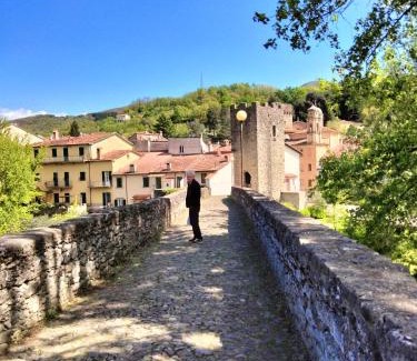 Pontremoli Apartment | Tuscany, Pontremoli, Italy Swallows Court Lovely home sleeps 2 to 4 people