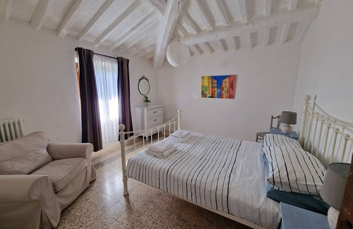 Villa Collemandina Villa | Tuscany villa with private pool and superb views. Complimentary chianti!