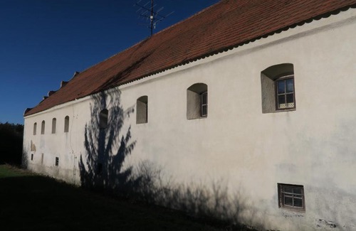 Chrast House | tvrz Holešice-Orlická přehrada, Penzion