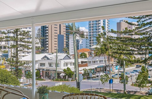 Tweed Heads Apartment | Tweed Paradise Unit 2 Rainbow Bay Beach just a 300m walk, easy walk to clubs and shops Wi-Fi is Inc.