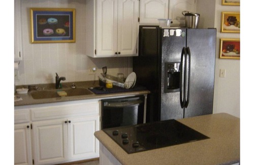 Turners House | Twin bedroom Suite with private bath