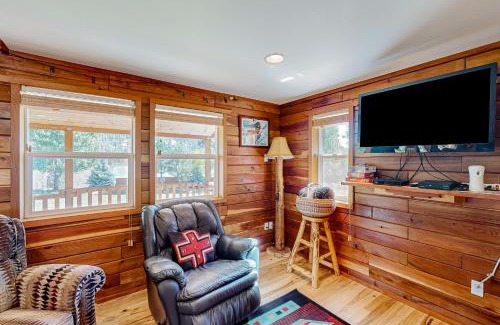 Garden Valley House | Twin Feathers Cabin