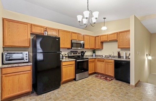 Twin Lakes House | Twin Lakes Dog Friendly Home |Wooded Backyard |Balcony |Short Drive to Alpine & Wilmot Ski Resorts