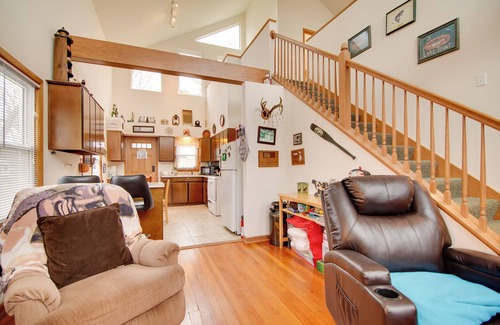 Twin Lakes House | Twin Lakes Home - Walk to Lake Elizabeth!