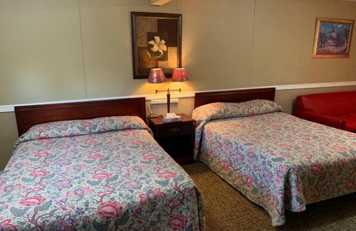 Orono Hotel | Twin Oaks Motel