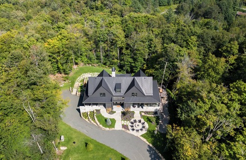 Morin Heights House | TWIN PEAKS - LUXURY 5BR SKI-IN/SKI-OUT
