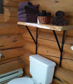 Valemount Hotel | Twin Peaks Resort