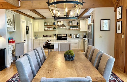 Lake Sequoyah House | Twin Ponds: Intown Highlands Home-Close to Waterfalls and Hiking, 5 min to OEI