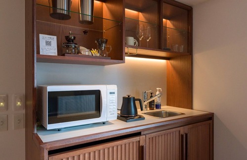 Atami Hotel | Twin RoomDog friendly1offsite parking lot/Atami Shizuoka