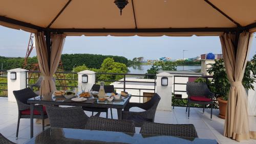 Anaklia Hotel | Twins