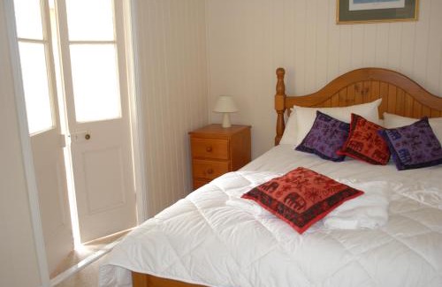 Ballandean House | Twisted Gum Vineyard Cottage