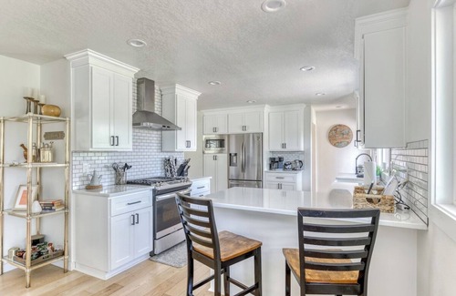 Rock Creek House | Two acres Home Hot tub, Pool table and Game room