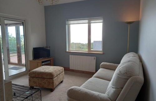 Killybegs House | Two bed bungalow with sunroom and stunning views