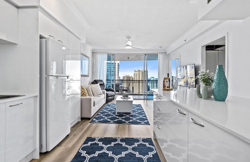 Surfers Paradise Apartment | Two-Bedroom Apartment with Water View