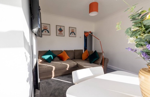 Dartford Apartment | Two bedroom apartment in Dartford-Lovely decor